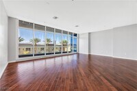 Building Photo - 4575 Dean Martin Dr