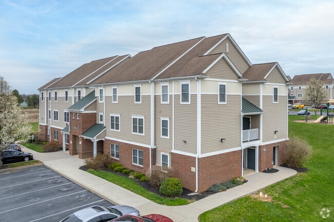 Building Photo - Country Club Apartments