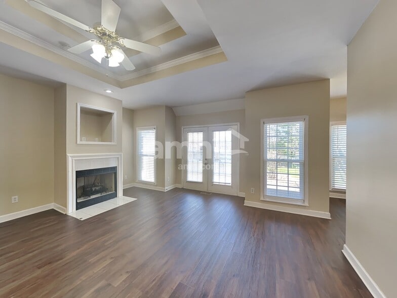 Building Photo - 2885 Runnymeade Dr