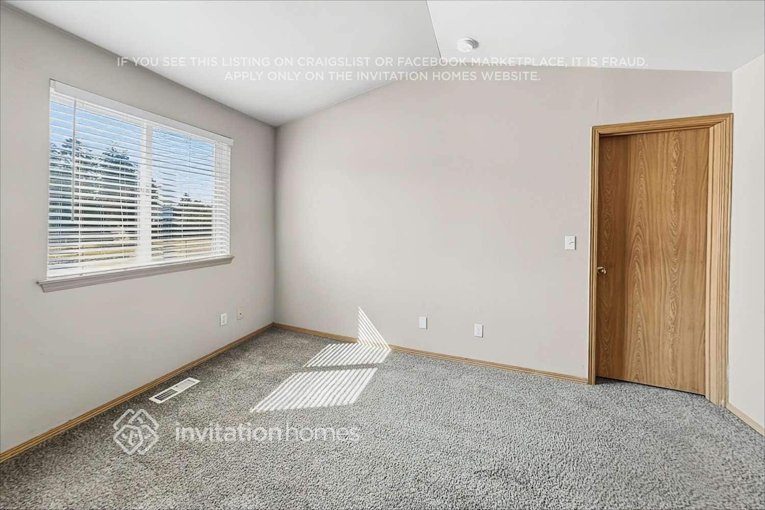 Building Photo - 22420 44th Ave Ct E