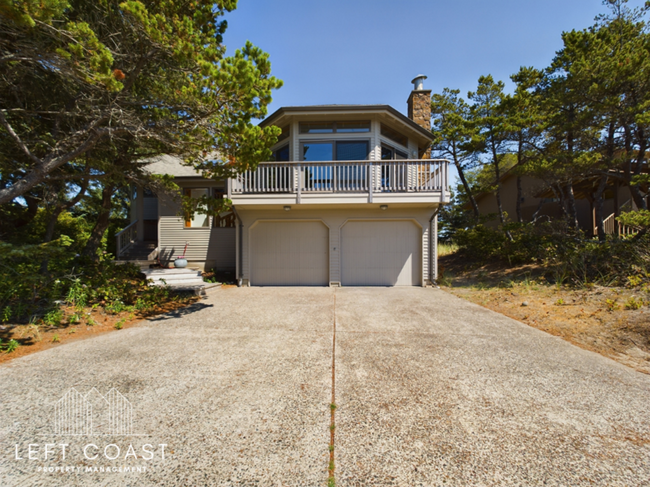 Primary Photo - 26 Dune Point Dr