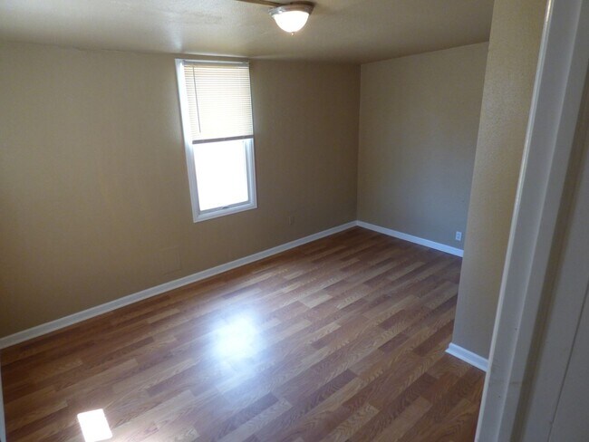 Building Photo - 4915 Fillmore St
