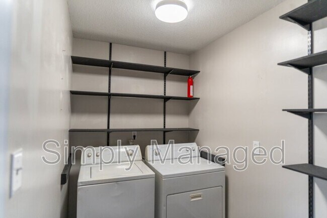 Building Photo - 7209 Bailey Ct