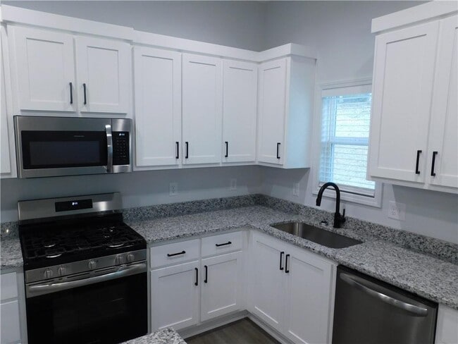 Building Photo - 310 Harmony Dr