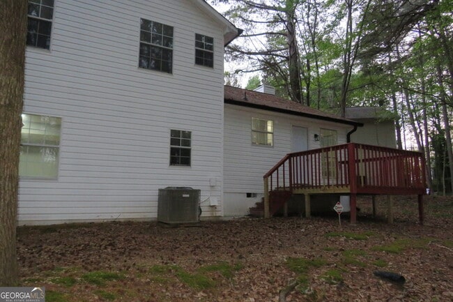 Building Photo - 2060 Bedford Ct