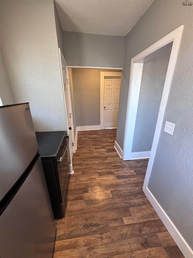 Building Photo - 1801 11th St