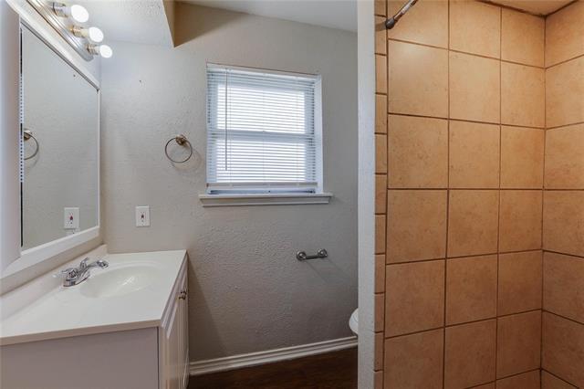 Building Photo - 315 Memory Ln