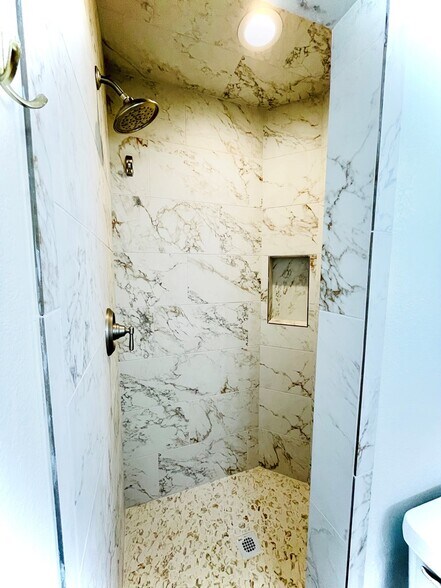 Building Photo - 311 SW 10th St