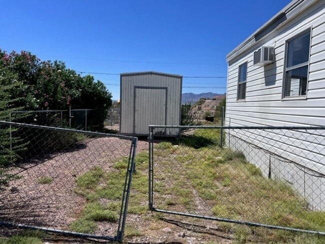 Building Photo - 1288 Pima Way