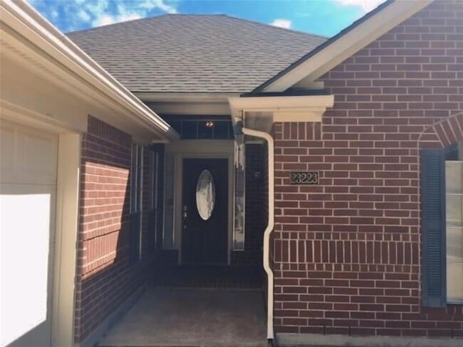 Building Photo - 23223 Diamond Knoll Ct
