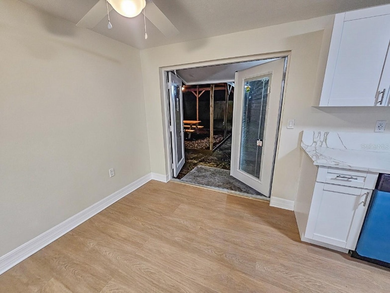 Building Photo - 8730 Sabal Way