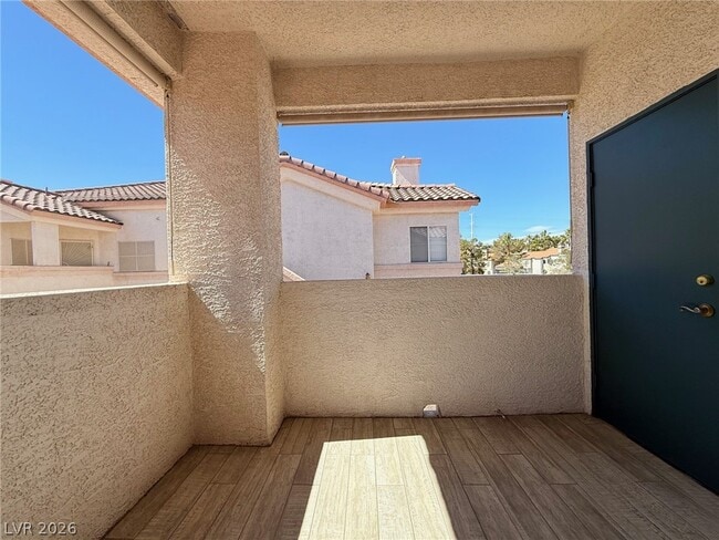 Building Photo - 2113 Echo Bay St