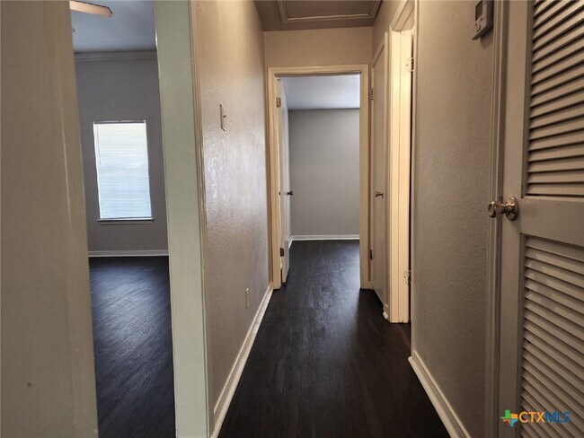 Building Photo - 1807 Windward Dr