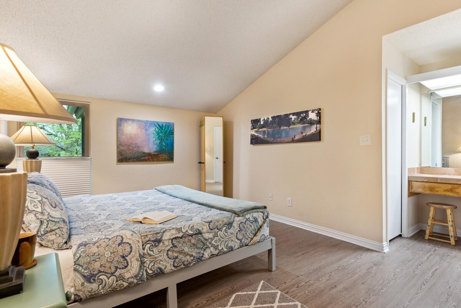 Building Photo - 1200 Hollow Creek Dr
