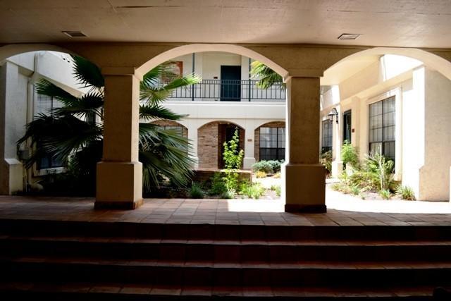 Building Photo - 1908 San Antonio St