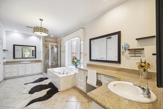 Building Photo - 1118 Sherfield Ridge Dr