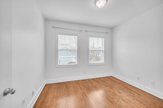 Building Photo - 1809B 5th Ave N