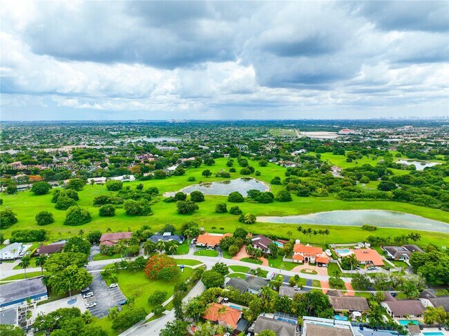 Building Photo - 9614 SW 134th Ct