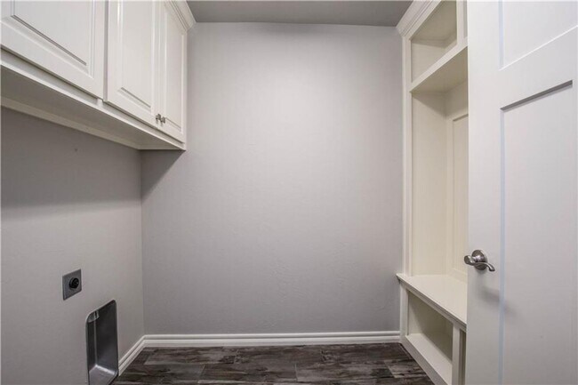 Building Photo - 4 Bedroom Home with Upstairs Bonus room in Edmond