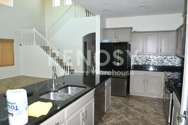 Building Photo - Ideal 4Br+Den+Loft 3.5Ba 2.5Cg Home with Solar Near Happy Valley and Loop 303 in Peoria
