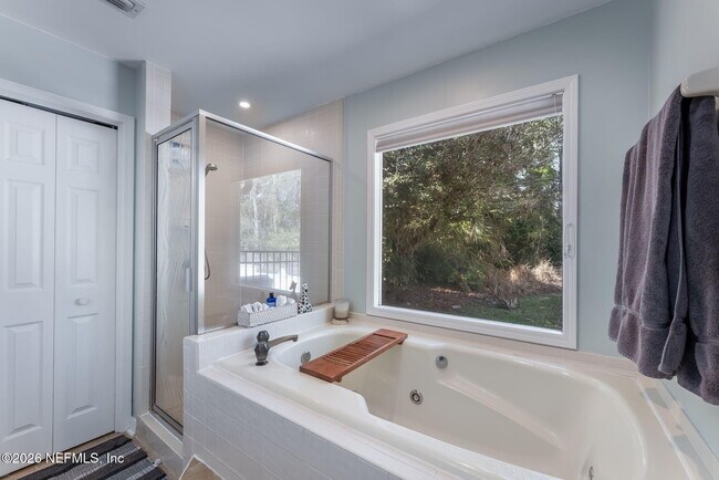 Building Photo - 4340 Blue Heron Dr