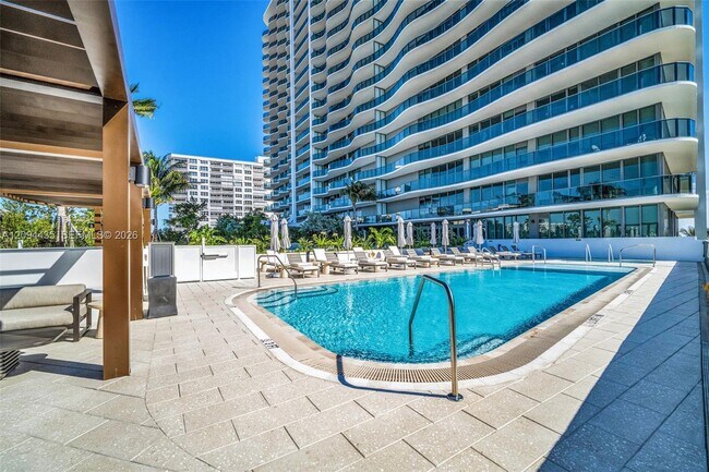 Building Photo - 900 N Ocean Blvd