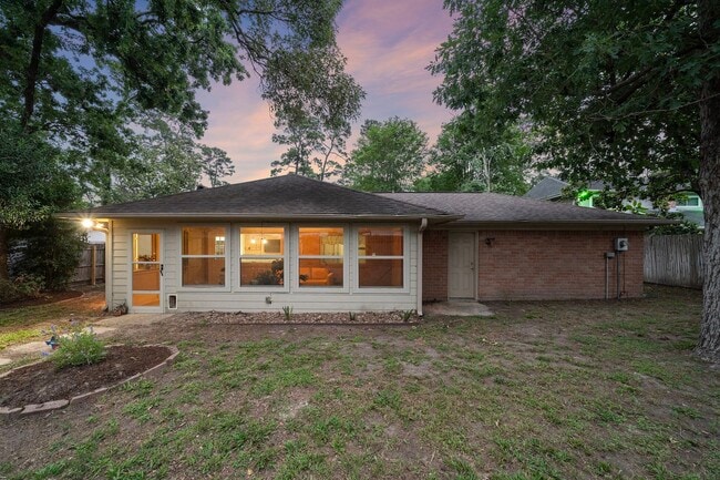 Building Photo - 10211 Cantertrot Dr