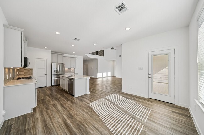 Building Photo - 14309 Yellow Hawthorn Ct