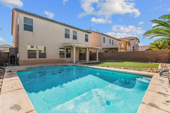 Building Photo - 11135 Alora St