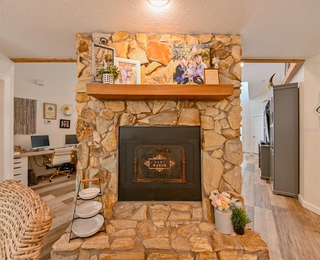 Building Photo - 17351 Maggie Ct