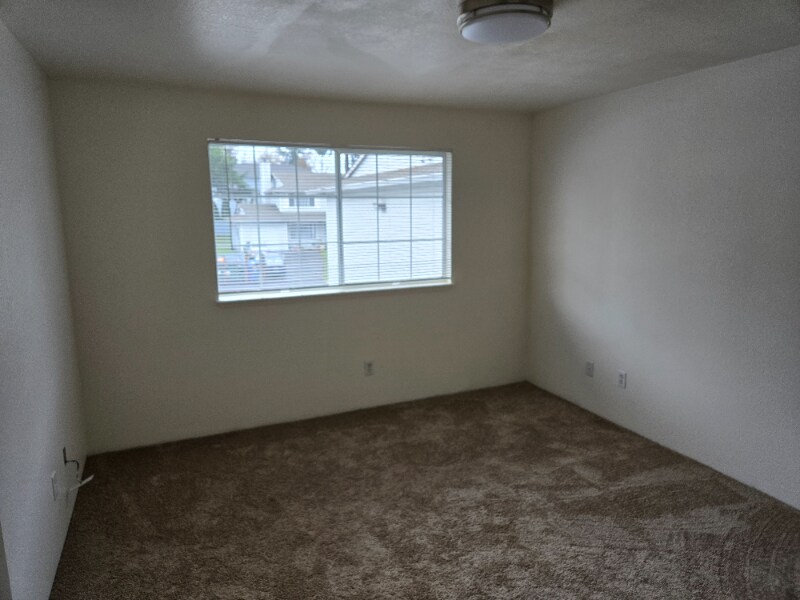 Building Photo - 12716 13th Ln SW