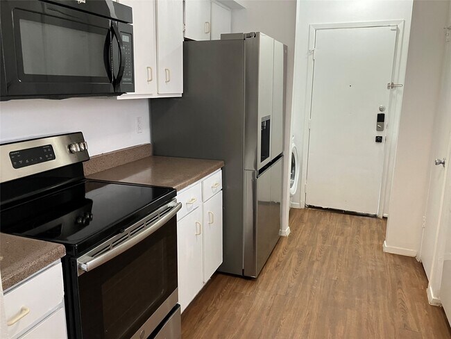 Primary Photo - 8050 Sands Point Dr