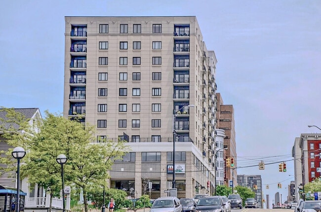 Building Photo - 111 N Ashley St