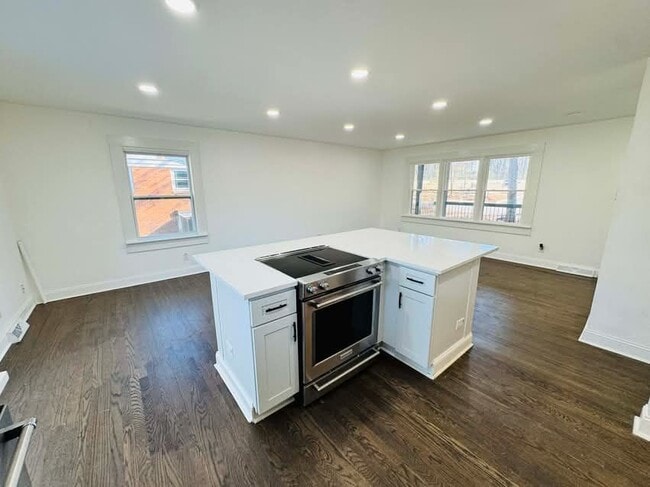 Building Photo - 1001 Archdale Dr