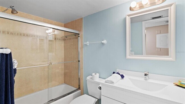 Building Photo - 1700 Cove II Pl