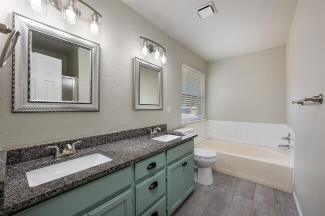 Building Photo - Very Nice 3 Bedroom 2 Bath Home in Norman Schools