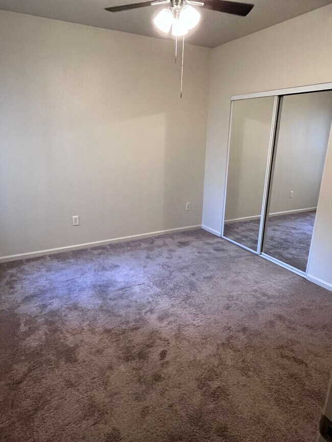 Building Photo - NICE CONDO IN ANTELOPE!!