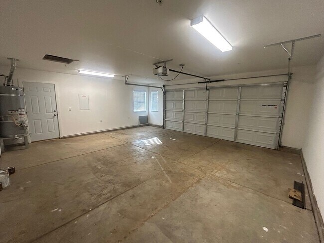 Building Photo - 3 bedroom 2.5 bathroom beautifully updated duplex in Concord at $3,375 per month available!