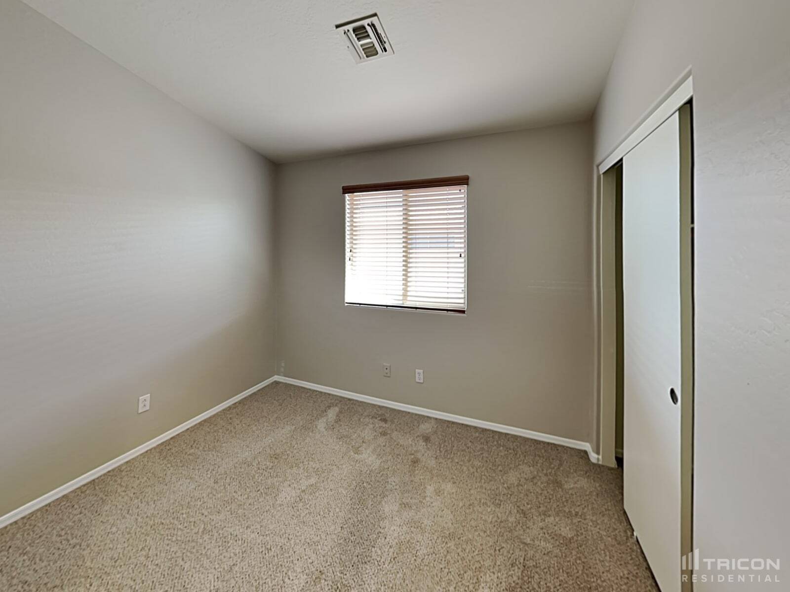Building Photo - 24818 W Huntington Dr