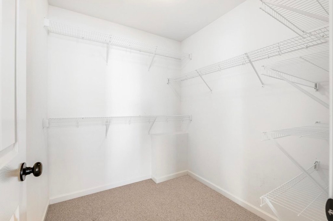 Building Photo - 7 Hull Hills Ln