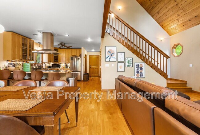 Building Photo - 71 Fairview Hills Dr
