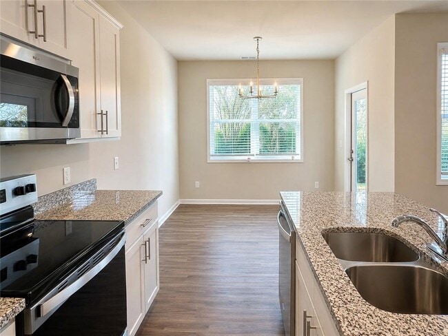 Building Photo - 123 Mill Pond Ln
