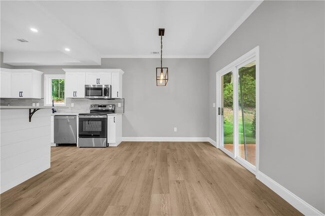 Building Photo - 155 Carey St