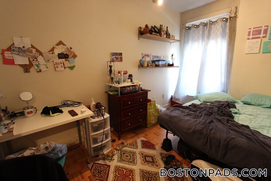 Building Photo - 616 Columbus Ave