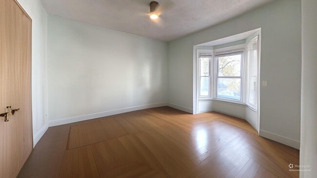 Building Photo - 55 Glenwood Rd