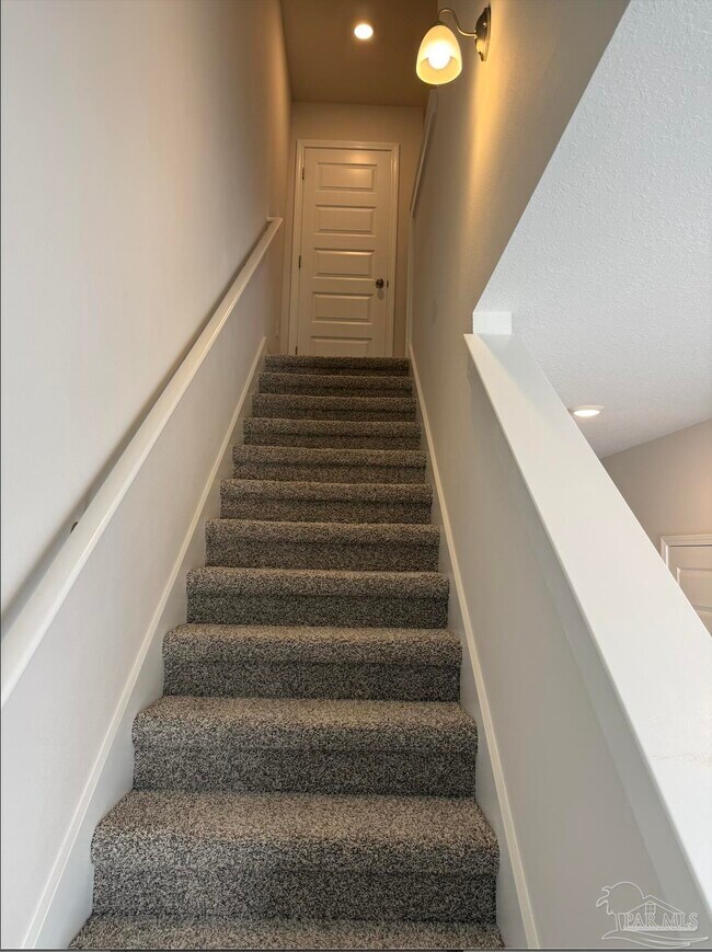 Building Photo - 3984 Pendragon Cir