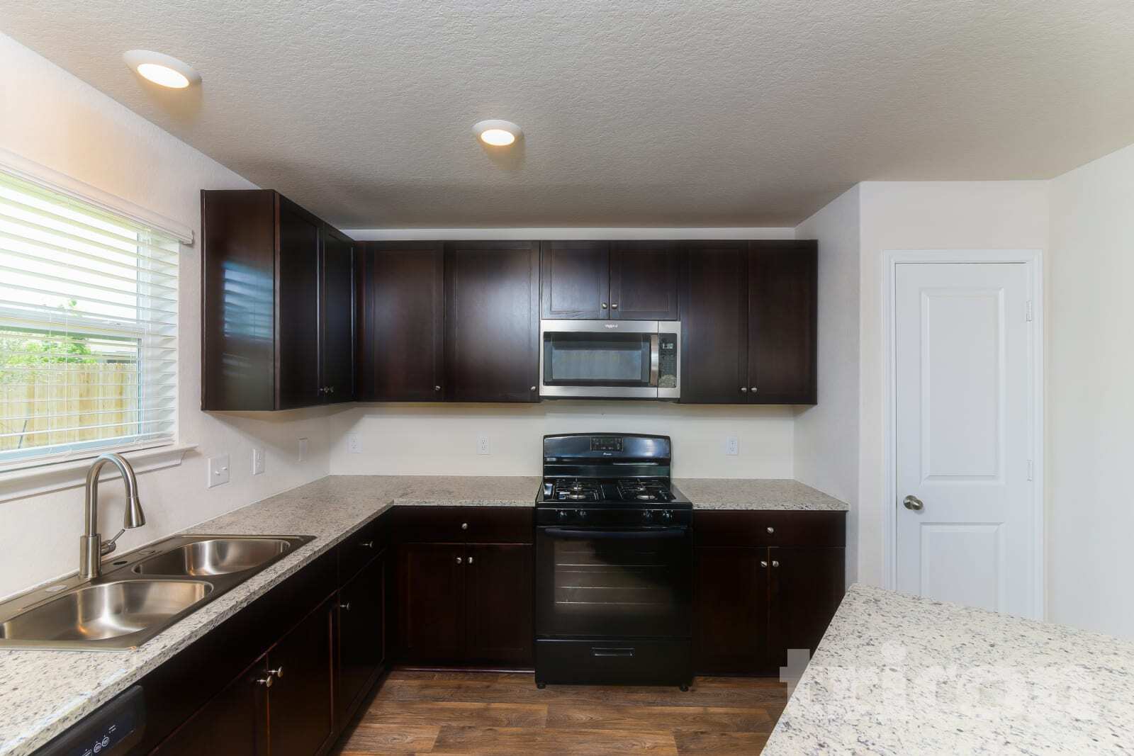 Building Photo - 15406 Shortwing