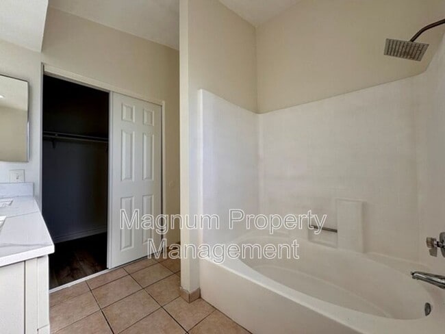 Building Photo - 24473 St Thomas Ave