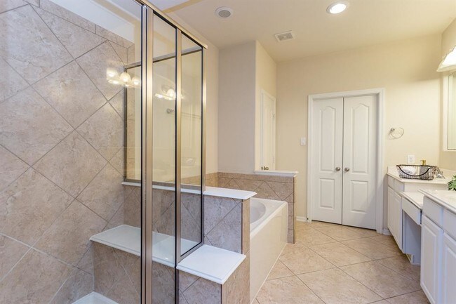 Building Photo - 6639 Larocke Trail