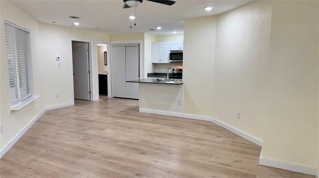 Building Photo - 2309 Balsam Dr
